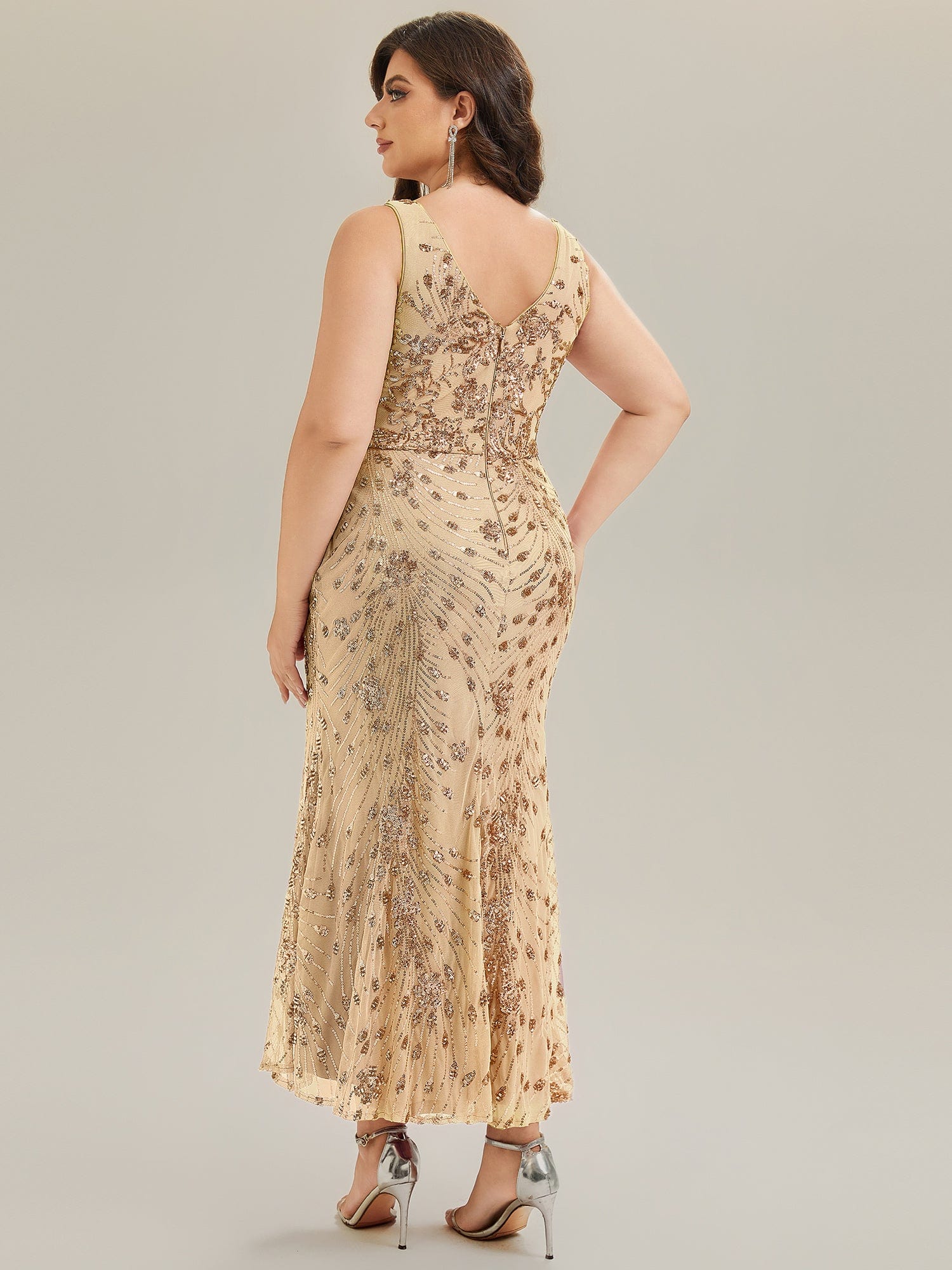 ever JUNIPER|Plus Size Ruched Sequin Bodycon Evening Dress - Image 12