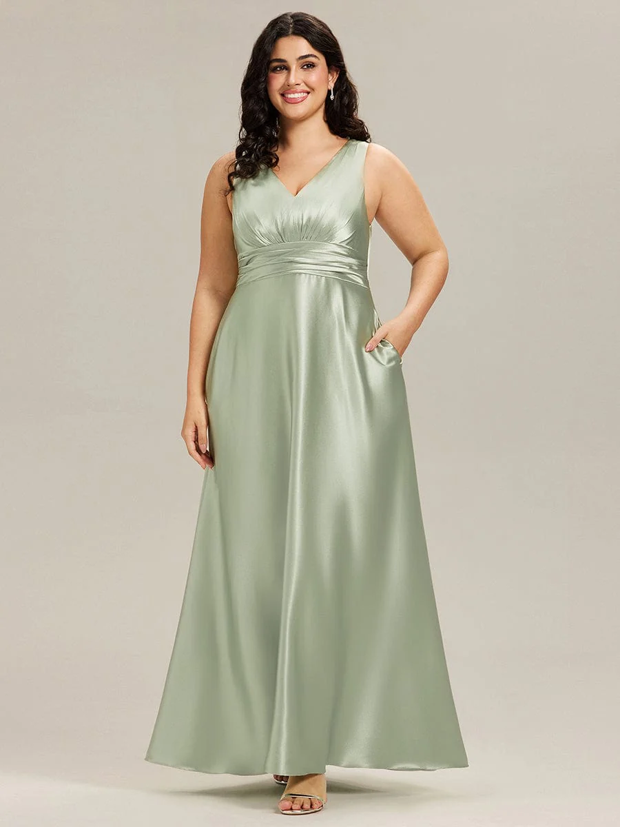 pretty INDY|Plus Size Sleeveless Empire Waist Satin Maxi Bridesmaid Dress With Pockets